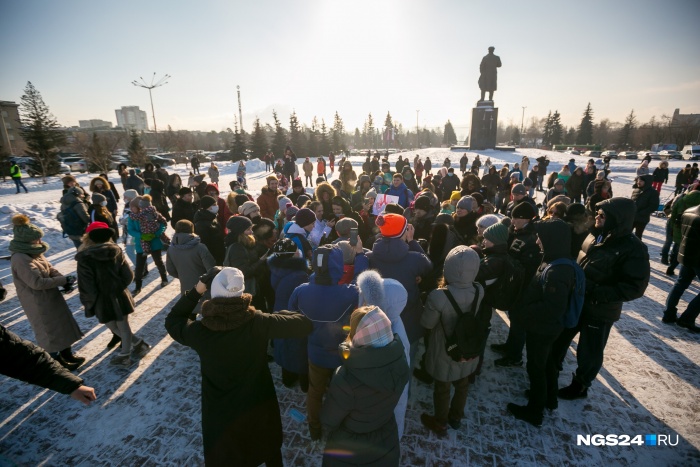 Красноярцы вышли на Красную площадь и потребовали решения проблем с экологией