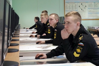 Ученики военного училища на уроке